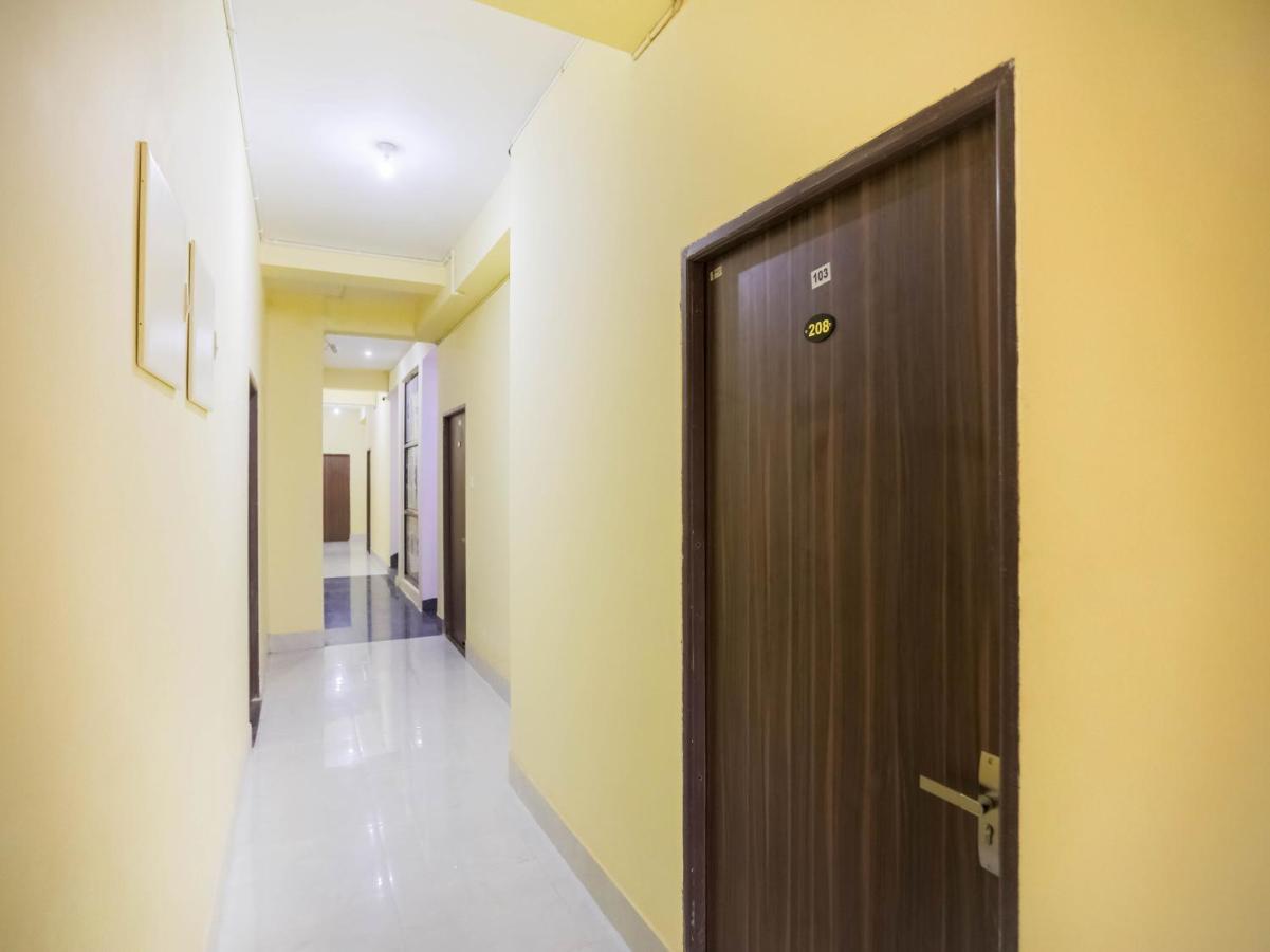 Flagship 76560 Hotel Vanss Bhubaneswar Exterior photo